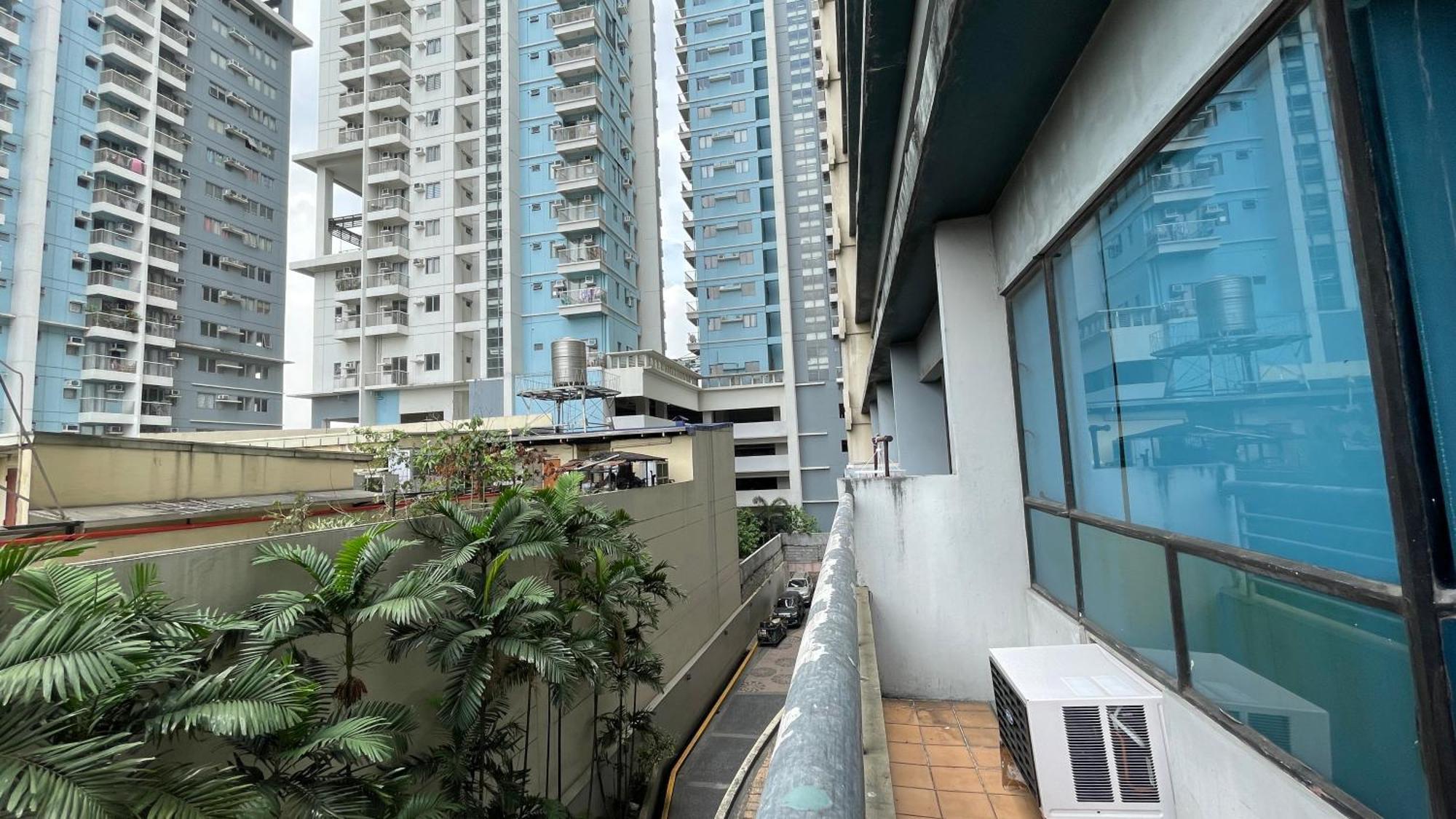 The Garden Heights Condominium ケソンシティ エクステリア 写真